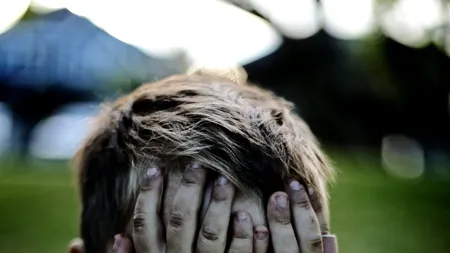 SFÂȘIETOR. Mesajul unui elev fără calculator: ”Mi-e dor de doamna învățătoare, dar nu am cum să o văd acum, pentru că eu nu am calculator”