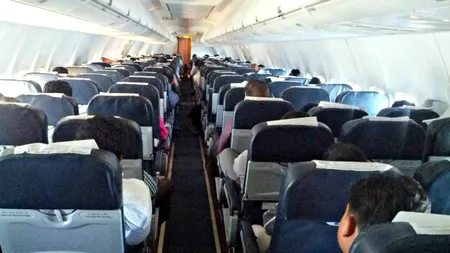 Un parlamentar a bătut un angajat al unei companii aeriene pentru că nu a primit loc la clasa I