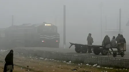 Tren DETURNAT de separatiști, SUTE de persoane au fost luate ostatici