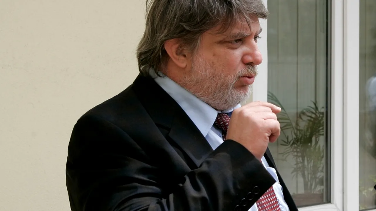 Situația producătorului general al TVR,  trimis în judecată în dosarul lui Nicușor Constantinescu, este neclară: Cazul e analizat de juriști și de o casă de avocatură