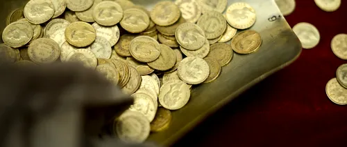 Comoară găsită din noroc chior: Un cuplu a descoperit mii de monede vechi de peste 1.000 de ani. Cât valorează