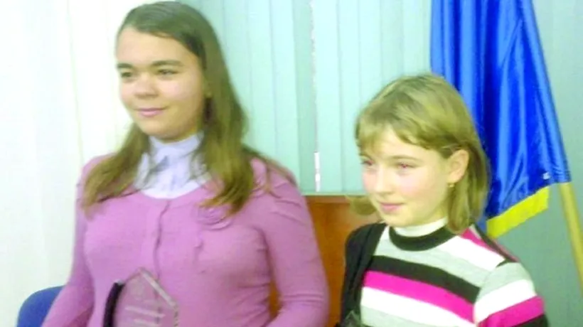 Două eleve de clasa a șasea din Iași au dat o lecție de bună creștere