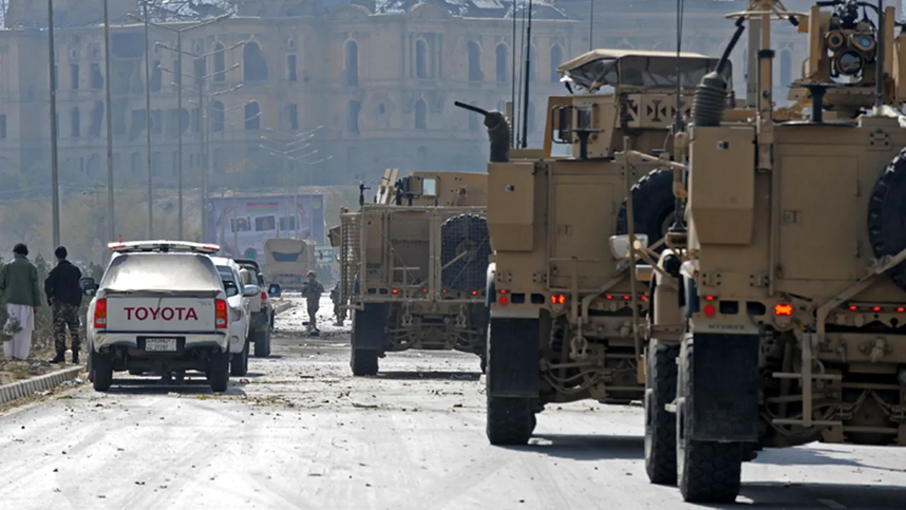 Tranzitarea teritoriului pakistanez de convoaiele NATO, în impas din cauza taxei cerute de Islamabad