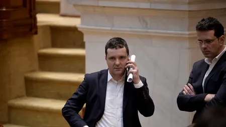 Vlase și Drăghici, de la PSD, discuție cu Nicușor Dan pe holul Parlamentului: Vrei să ajungem ca Ucraina?