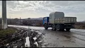 VIDEO | Maşinile cu care sunt transportaţi minerii de la cariera Jilț, vechi şi de 30 de ani: “Pericolul este în fiecare zi când ne urcăm în aceste maşini“