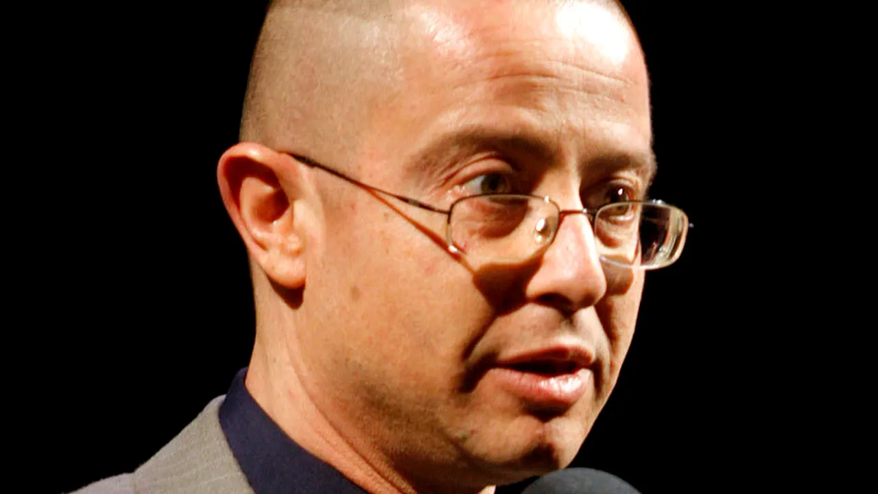 Un deputat PSD propune o lege prin care bugetarii să primească banii tăiați de Guvernul Boc