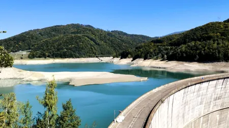 O galerie de acces a barajului Paltinu, Prahova, s-a obturat. Intervenţii în regim de urgenţă pentru deblocarea galeriei