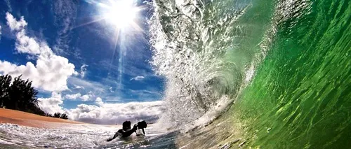GALERIE FOTO: Poate cele mai impresionante fotografii cu valuri