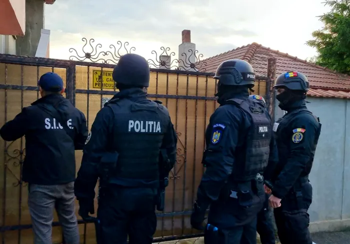 Percheziții în România / Sursa foto: IGPR