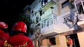 FOTO-VIDEO – Trei persoane au fost rănite, după ce o explozie puternică a zguduit un bloc din Suceava / Mai multe apartamente au rămas fără geamuri, iar câteva mașini parcate în apropiere au fost avariate
