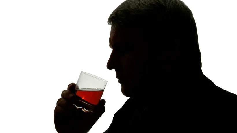 Românii, LIDERI detașați la consumul moderat de ALCOOL. Câte băuturi consumă un român pe zi