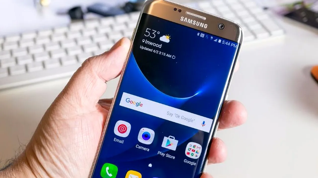 O nouă companie intră de azi pe piața de telecom din România. Abonamentele pornesc de la 2 euro 