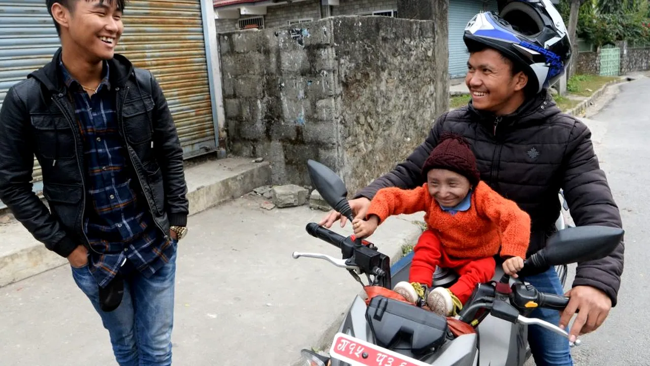 Cel mai scund om din lume a murit la vârsta de 27 de ani | FOTO