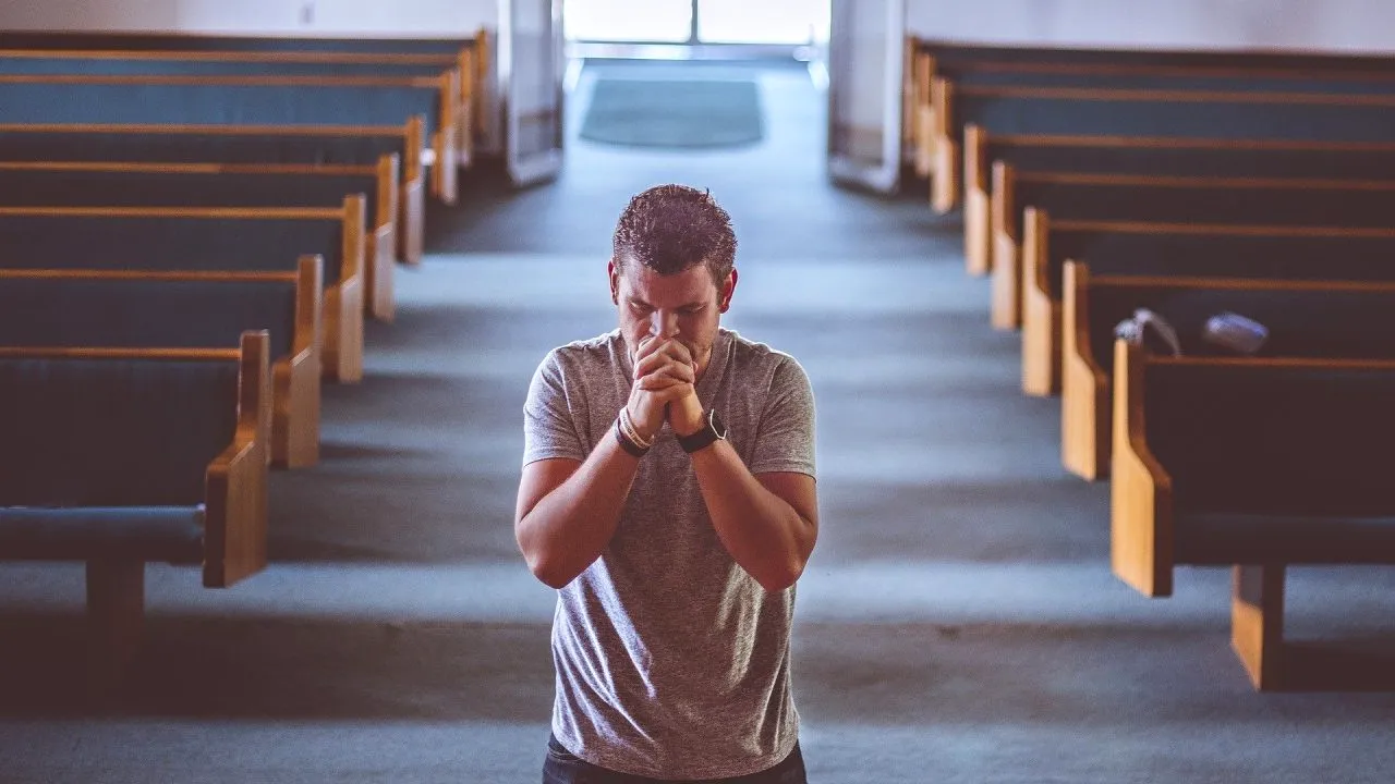 Operațiunea „să nu furi”: Un grup de români au jefuit sute de biserici din SUA, de 740.000 de dolari