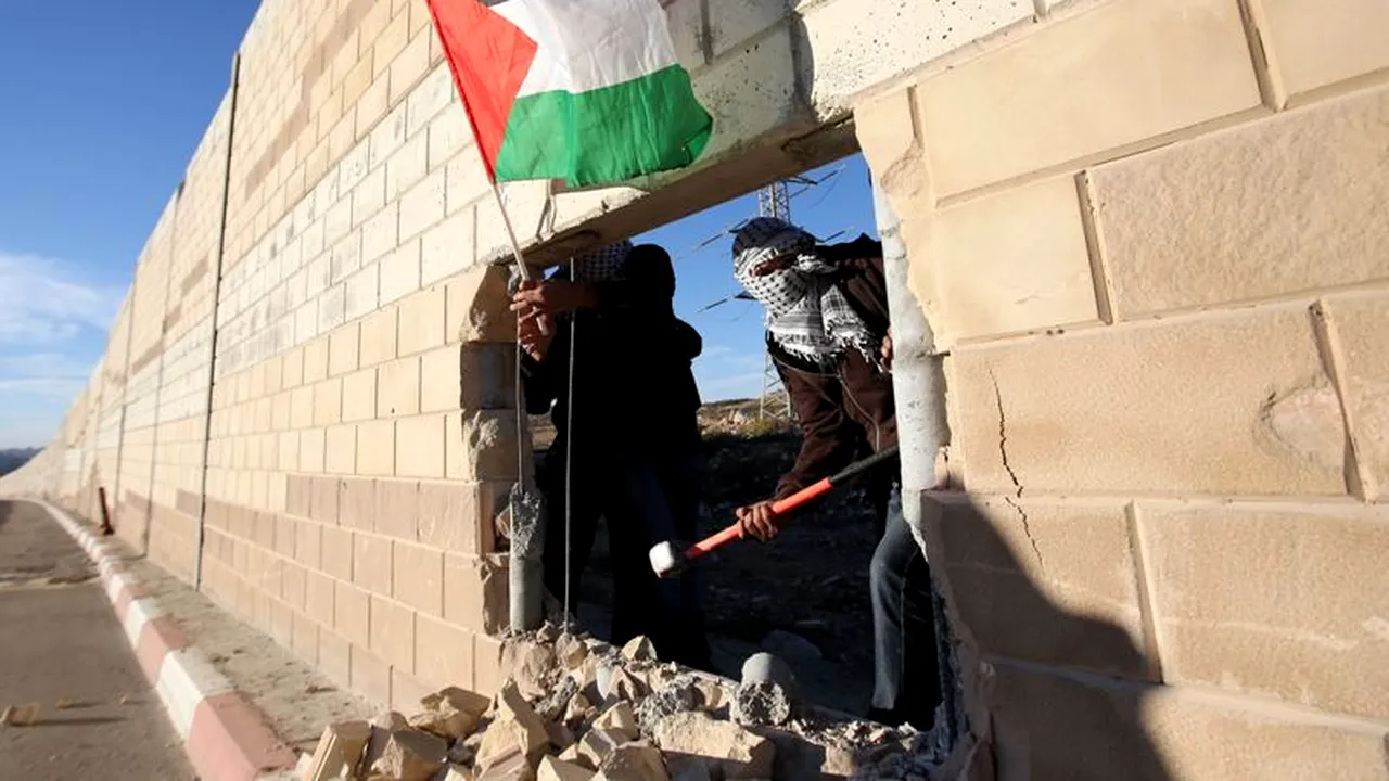 Cum a ajuns decizia Israelului de a bloca transferul a 106 de milioane de euro către palestinieni o 