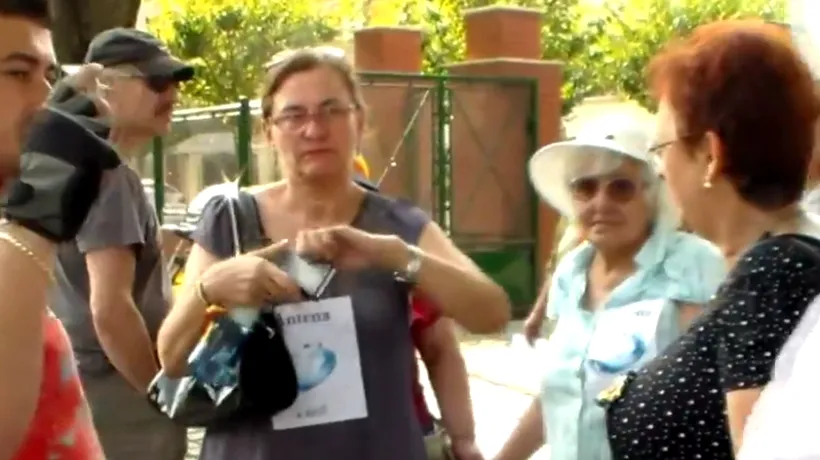 Europarlamentarul Maria Grapini, foarte agresivă cu un jurnalist timișorean, în timpul „plimbării pentru Antena 3. Colega lui Grapini: „Aveți puroi în loc de creier, duceți-vă la Bășinescu