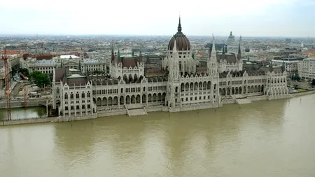 Dunărea a atins un nivel record la Budapesta; digurile de protecție din țară rezistau