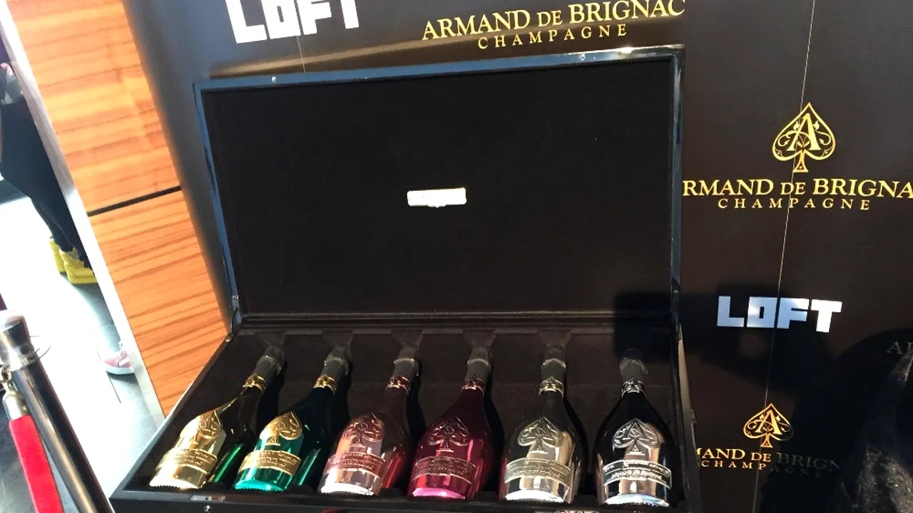 Minciună uriașă a cluburilor de fițe din Mamaia. ANAF, adevărul despre șampania de 100.000 de euro