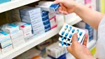 Hoț de medicamente din București, prins în flagrant. Detaliul care le-a atras atenția polițiștilor