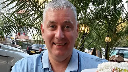 Patronul unui club de noapte din Marea Britanie a murit de Covid-19, la puțin timp după ce i-a criticat pe cei care s-au vaccinat și lansase teorii ale conspiraţiei pe internet