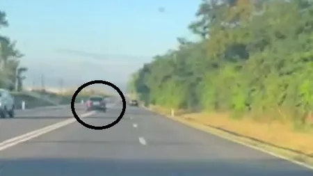 VIDEO | Șofer băut, care conducea haotic pe un drum din Cluj, filmat până în momentul în care lovește o altă mașină