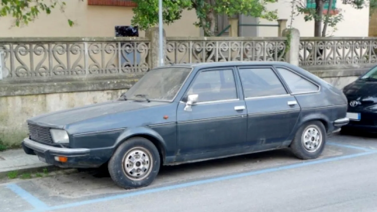 Mașina fabricată special pentru Ceaușescu, Dacia 2000. Cel mai rar model fabricat vreodată în România, ascuns de ochii curioșilor