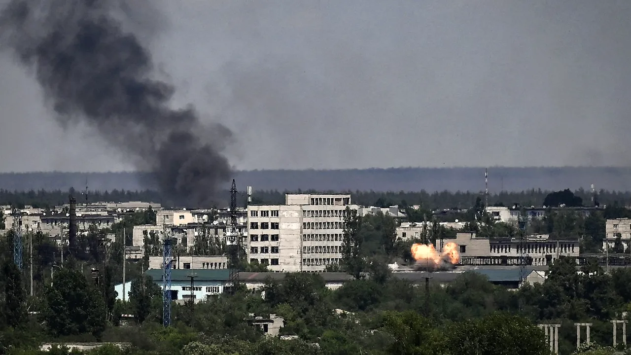 LIVE TEXT | Războiul din Ucraina, ziua 97: Liderii europeni anunță un embargo parțial asupra importurilor de petrol din Rusia / Ofensiva rusă în Donbas continuă
