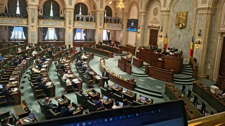 Prima zi de şcoală pentru elevi este şi prima zi liberă pentru parlamentari, în noua sesiune