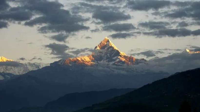 Zeci de morți în urma unui viscol care a avut loc în Himalaya