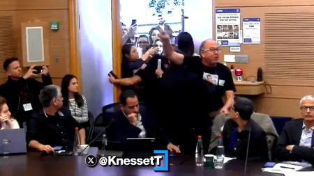 SCANDAL în parlamentul Israelului. Rudele ostaticilor au dat buzna în Knesset: „Nu veţi sta aici în timp ce ei mor acolo”