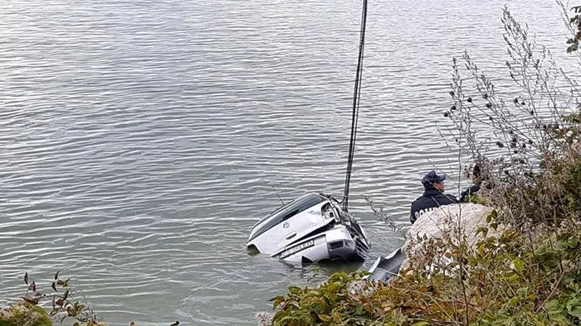 Trupul uneia dintre cele 4 persoane din mașina care a căzut în Dunăre, găsit în Serbia. Familia a identificat-o pe mama copiilor