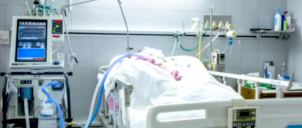 Un tânăr de 25 de ani, suspect de meningită, se zbate între viață și moarte la spital