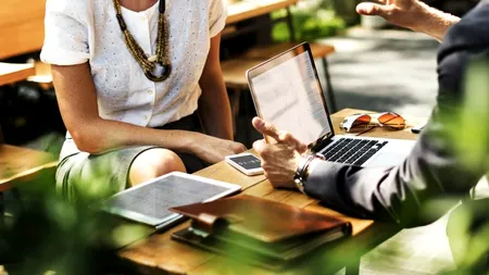 Analiză: Numărul firmelor nou înființate în 2021 a crescut cu peste 73% în raport cu aceeași perioadă din 2020