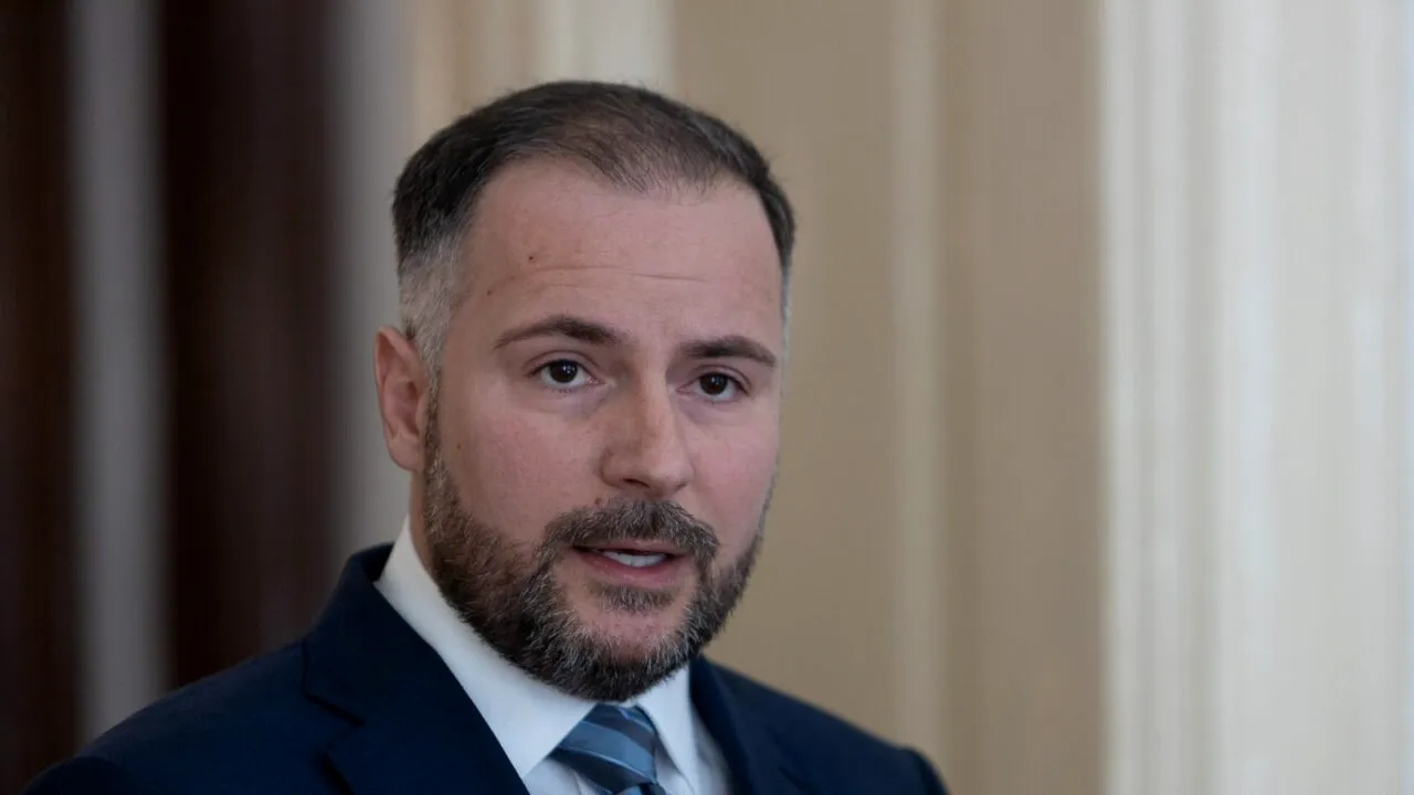 Rareș Hopincă: Circulă informații false despre cheltuielile cu deszăpezirea în Sectorul 2