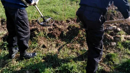 Descoperire neașteptată făcută de un bărbat din Vrancea care planta copaci - FOTO