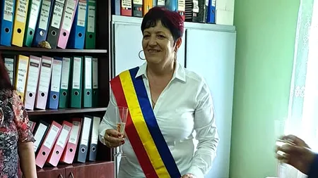 Un primar și patru consilieri PNL din Vâlcea, excluși din partid. Cei cinci sunt acuzați că au făcut campanie pentru PSD