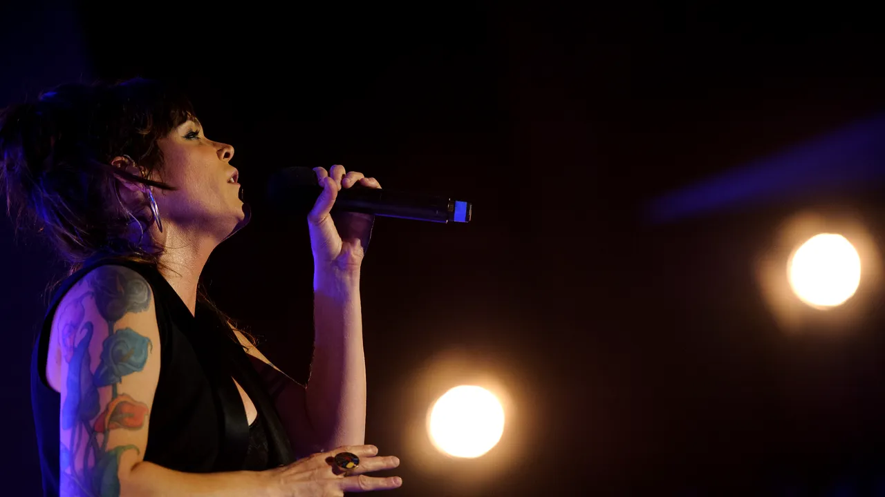 Beth Hart, istoria unei regăsiri: „Drumul către Dumnezeu trece întâi pe la Diavol