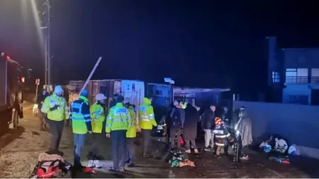 Autocar cu 35 de persoane la bord, răsturnat la Pașcani. 25 au ajuns la spital, dintre care 12 adolescenți