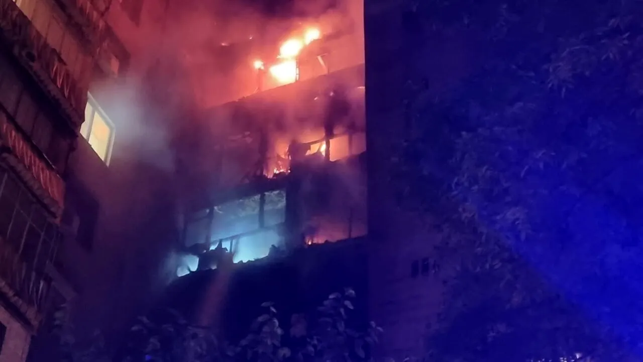 Ancheta privind incendiul de la un bloc din sectorul 5 a fost preluată de Serviciul Investigații Criminale