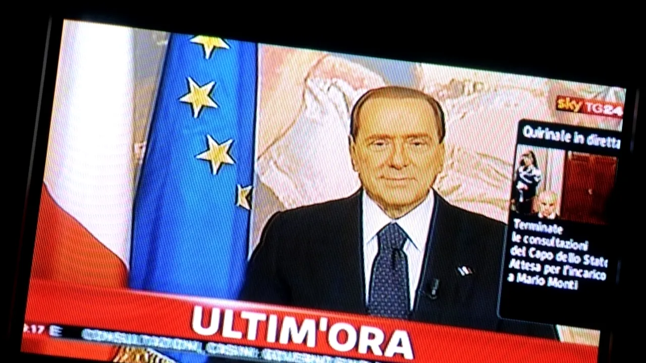Anunțul lui Silvio Berlusconi. 
