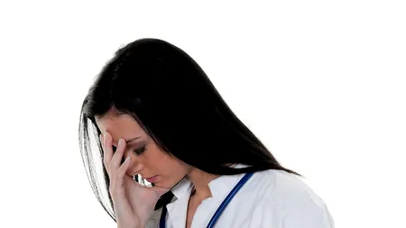 Exodul medicilor români în străinătate a ajuns până în The Guardian: În doar 11 ani au plecat 43.000 de doctori