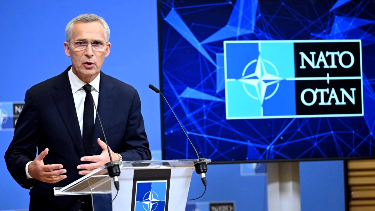 Jens Stoltenberg cere Israelului să riposteze proporționat în Fâșia Gaza și avertizează țările ostile să nu se implice în conflict