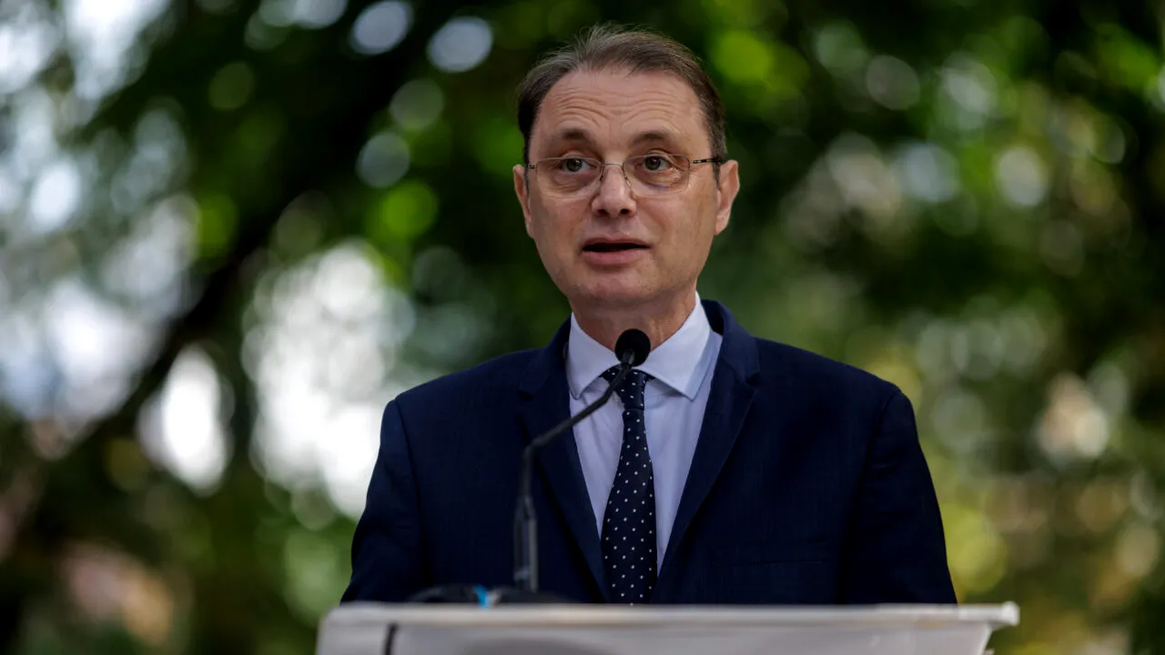 Începe săptămâna de foc pentru Luca Niculescu. Premierul desemnat vrea să depună joi programul de guvernare și lista de miniștri la Parlament. Ce condiții au pus partidele la negocieri. Doar AUR are o poziție clară în acest moment