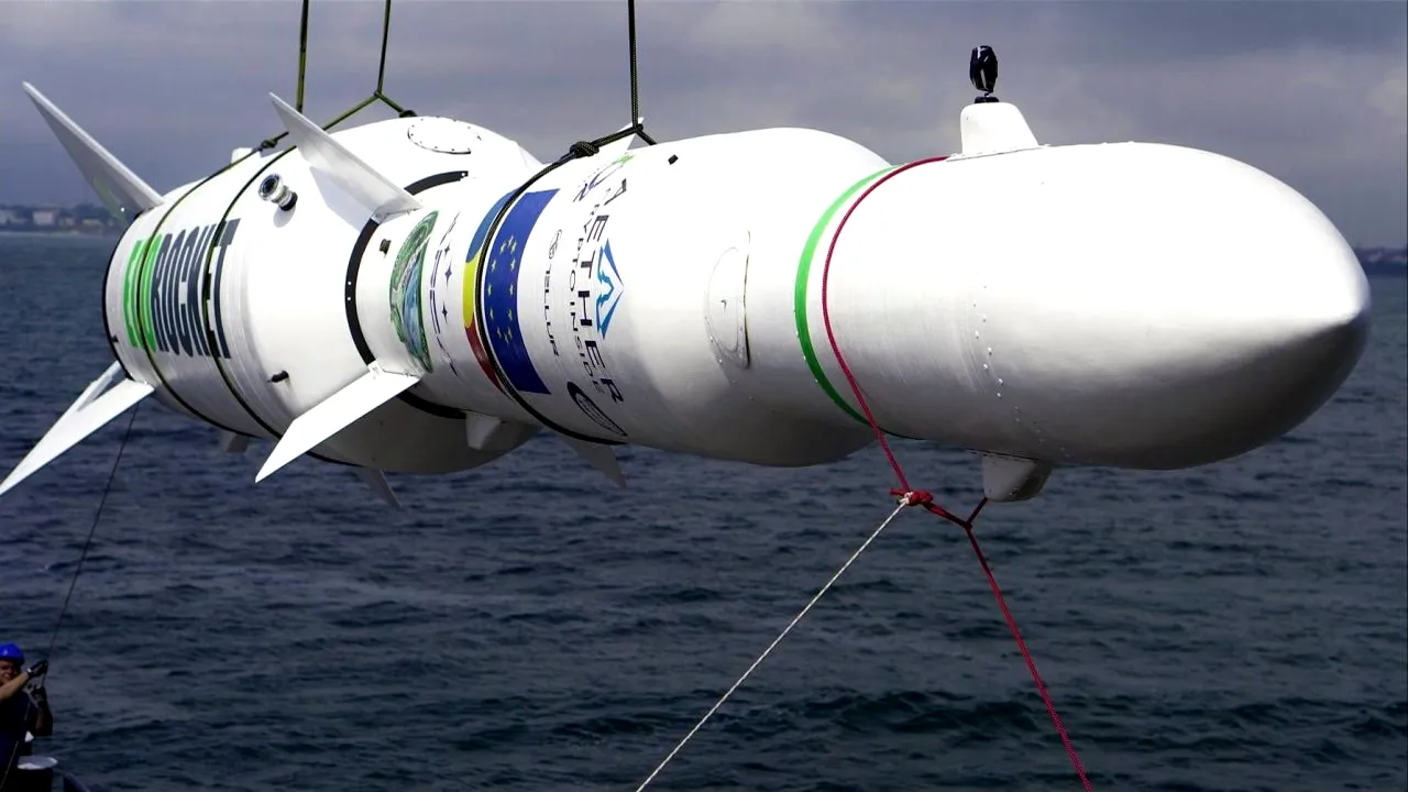 Cum a ratat România lansarea primului satelit autohton. „Șocul a fost foarte mare. Forțele civile și militare au fost relocate. Doar Franța a mai lansat un satelit în UE” | GALERIE FOTO