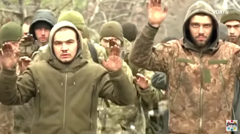 VIDEO | Televiziunea de stat rusă a prezentat imagini cu soldaţi ucraineni care s-ar fi predat, în Mariupol. Kievul nu a confirmat informația