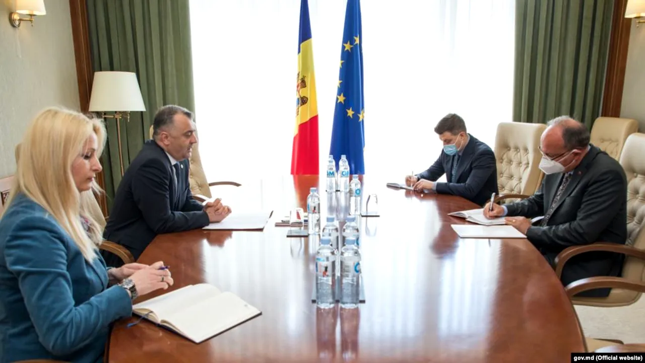 DECLARAȚIE. Ion Chicu, după întâlnirea cu ambasadorului român în Republica Moldova : Regret pentru modul cum a fost catalogat drept denigrator unul dintre comentariile mele în adresa României