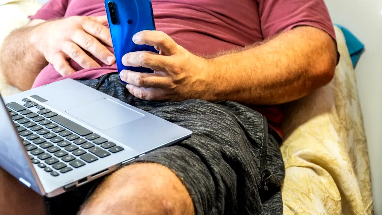 OMS: Aproape 1,8 miliarde de adulți din întreaga lume riscă să se îmbolnăvească din cauza sedentarismului