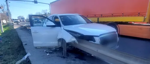 Accident spectaculos pe DN 5, în Giurgiu. O femeie a supraviețuit MIRACULOS, după ce un parapet metalic de protecție a străpuns mașina în care se afla