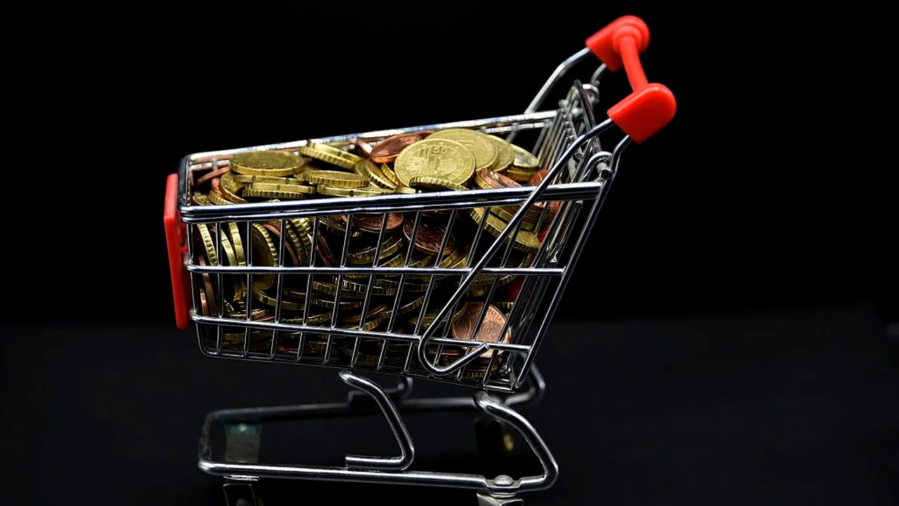 EFECTELE #CORONACRIZEI. Care sunt categoriile de produse pe care românii nu le vor mai cumpăra din cauza incertitudinii economice