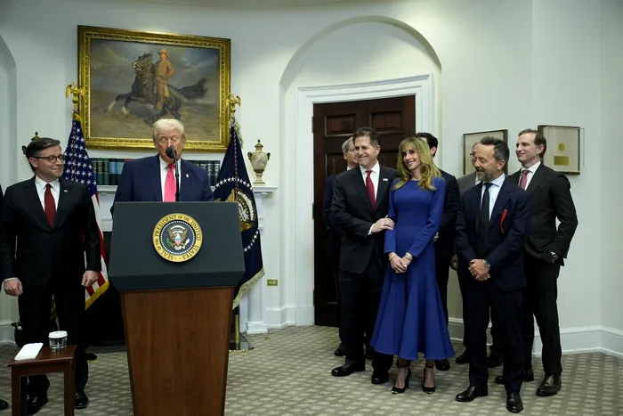 Președintele Donald J. Trump și președintele Camerei Reprezentanților din SUA, Mike Johnson (republican din Louisiana)Credit: Yuri Gripas / Pool via CNP